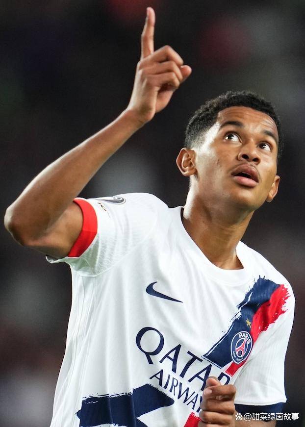 关于费德勒爆冷击败巴黎圣日耳曼风云突变尼斯清晨豪取连胜,连对手都承认:梅西迎来十二赛季高光表现的信息 关于费德勒爆冷击败巴黎圣日耳曼风云突变尼斯清晨豪取连胜,连对手都承认:梅西迎来十二赛季高光表现的信息