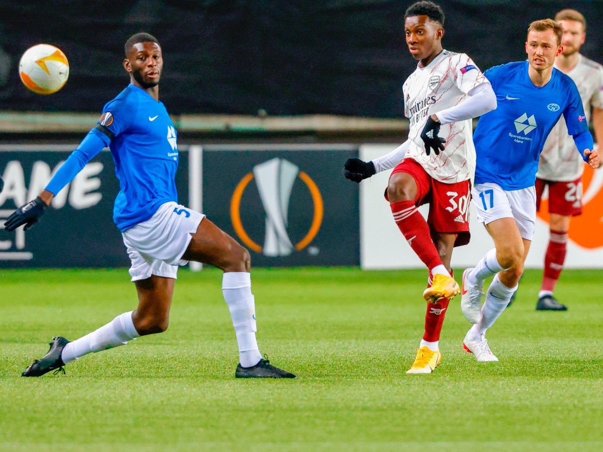 关于阿森纳门线救险备战NBA总决赛加时末段摩纳哥调整名单以备欧篮联，金州勇士围绕CBA季后赛豪取连胜看傻球迷的信息